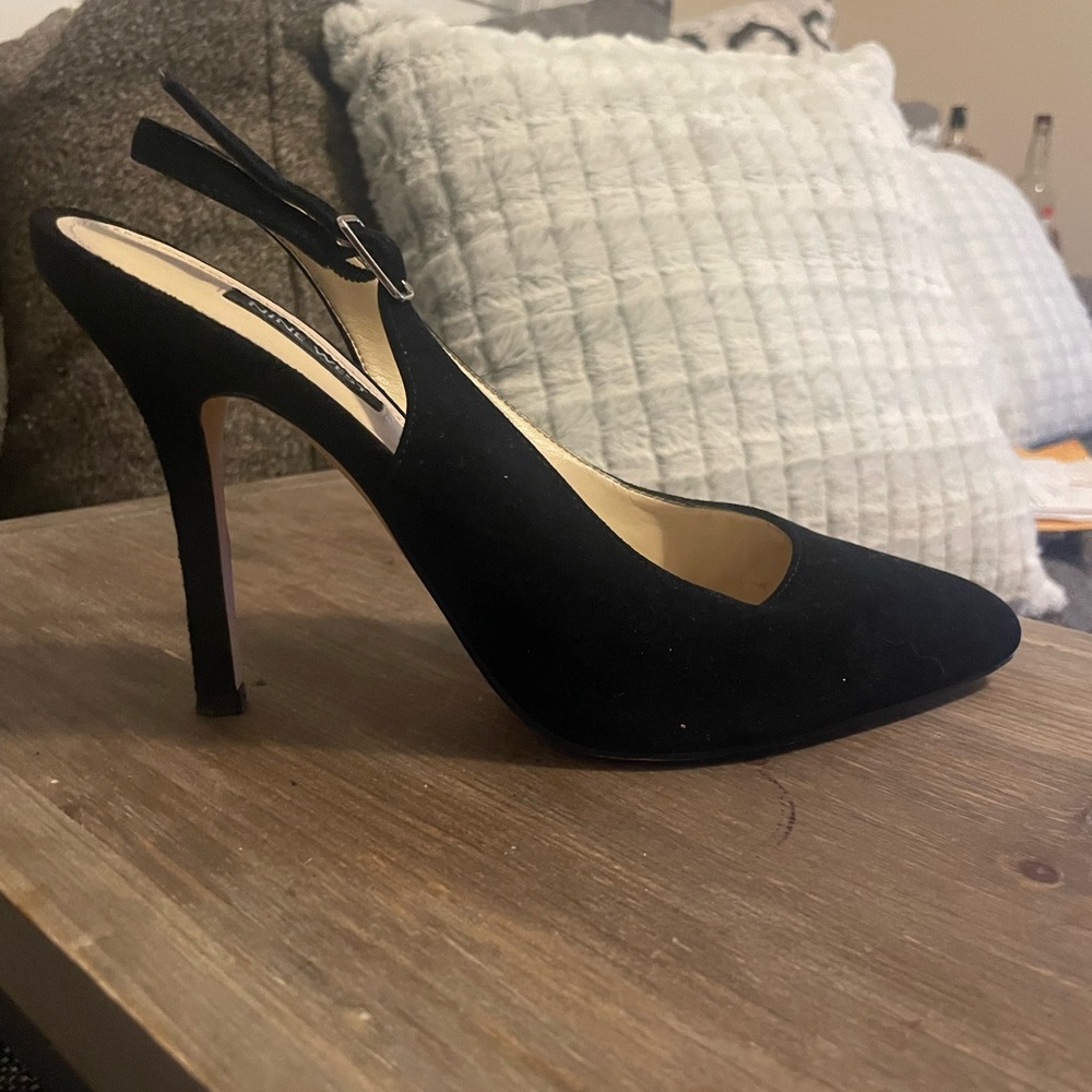 Nine West m, size 9, black suede, sling back 4 inch high heel shoe.